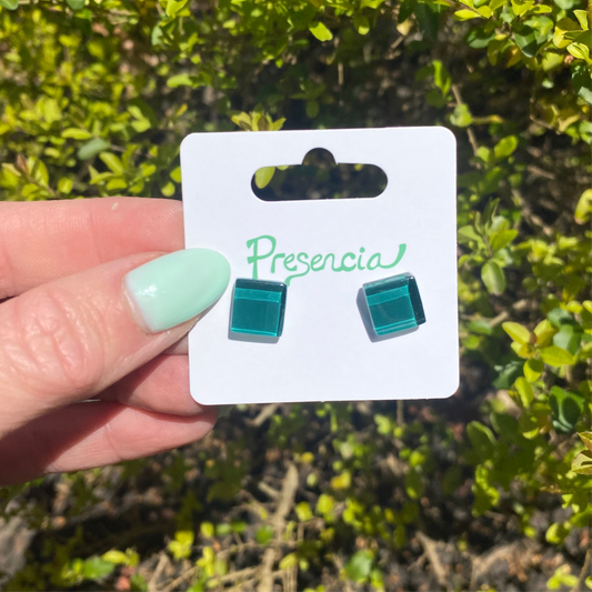 Lulu Glass Studs - Aqua